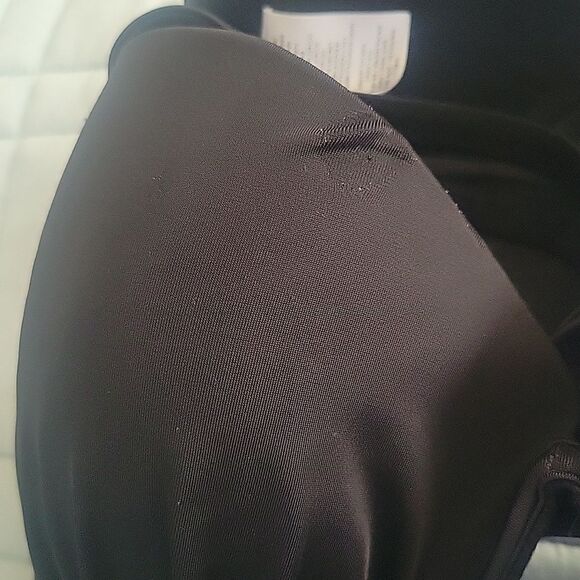 Black 38D bikini top with cup support. Small defect - Picture 12 of 13